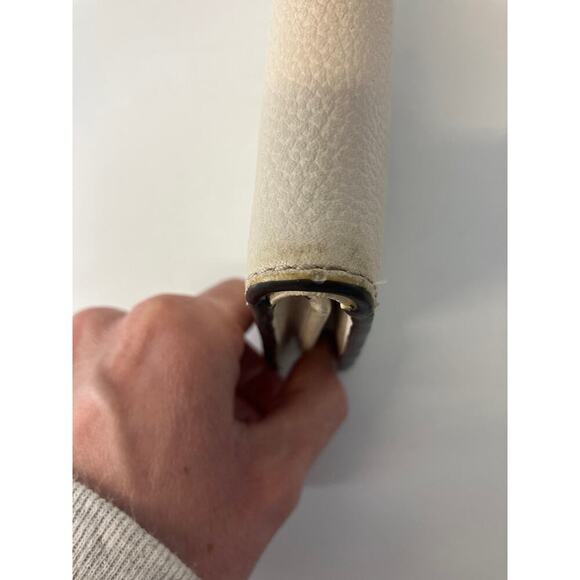 MICHAEL KORS, LARGE IVORY PEBBLED LEATHER WALLET - Picture 7 of 16